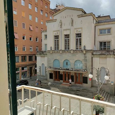 Апартаменты Il Balcone Sul Teatro Специя Экстерьер фото